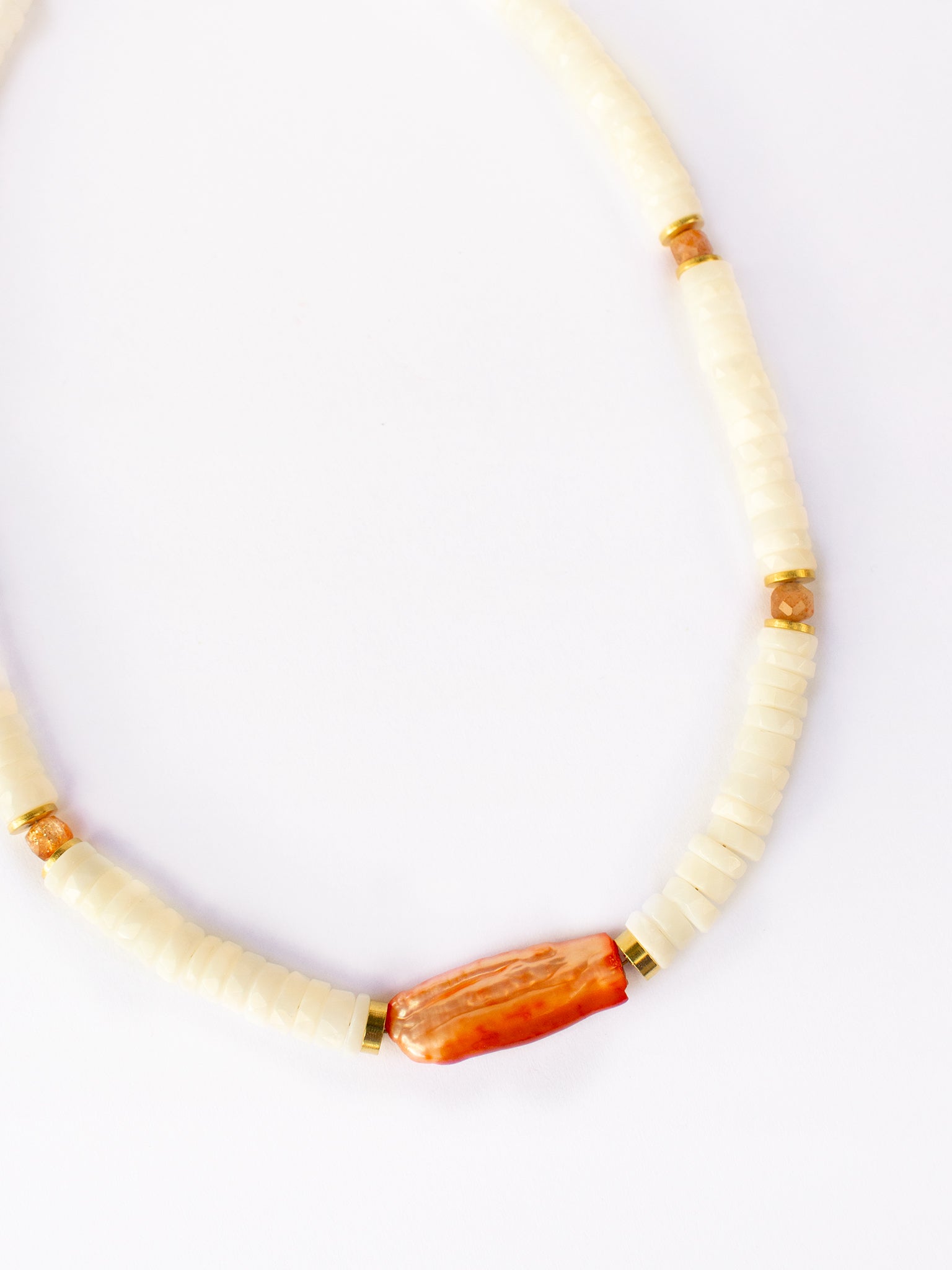 Collier ALBA - Pierre de Lune, Pierre de Soleil, Corail & Or
