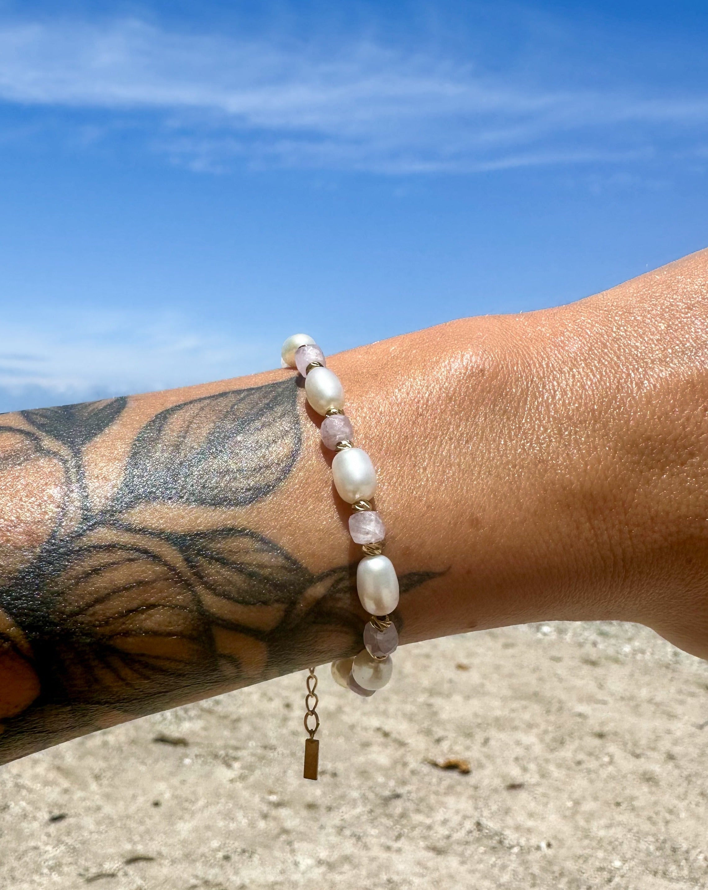 Bracelet ALORA - Perles d’eau douce & Kunzite