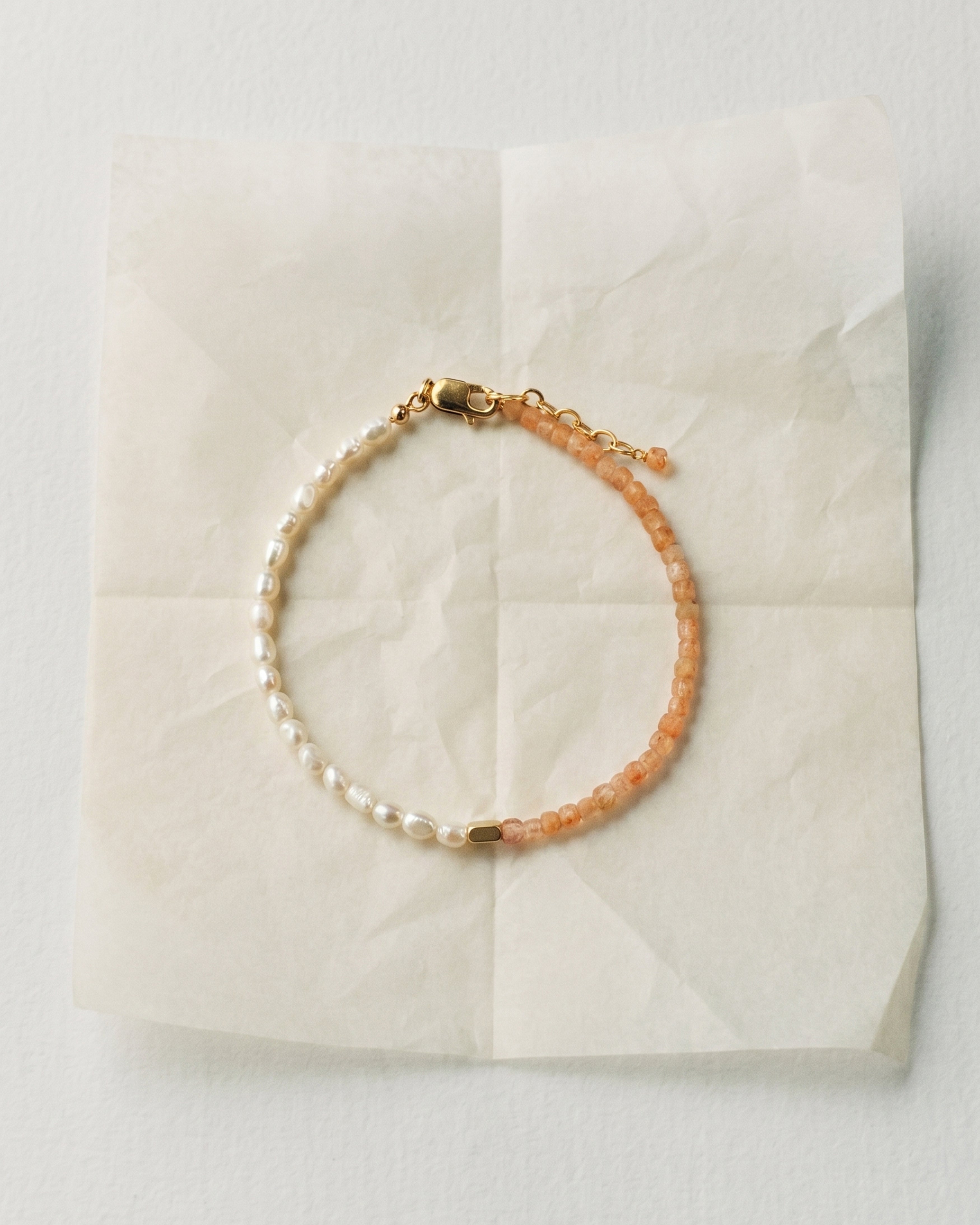 LUCINA Armband Süßwasserperlen & Sonnenstein